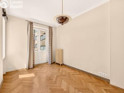 Sale apartment 3+1 Praha, Veverkova č. 24