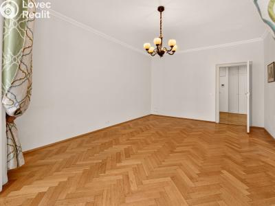 Sale apartment 3+1 Praha, Veverkova č. 26
