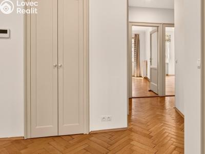 Sale apartment 3+1 Praha, Veverkova č. 38