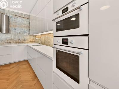 Sale apartment 3+1 Praha, Veverkova č. 41