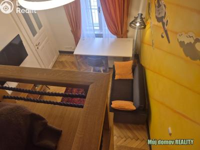 Rent apartment 1+1 Praha, Hálkova č. 12