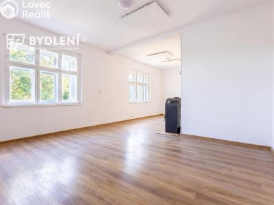 Продаж сімейного будинку Kladruby č. 2