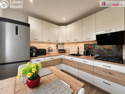 Продаж квартири 3+1 Sokolov, Sportovní č. 2