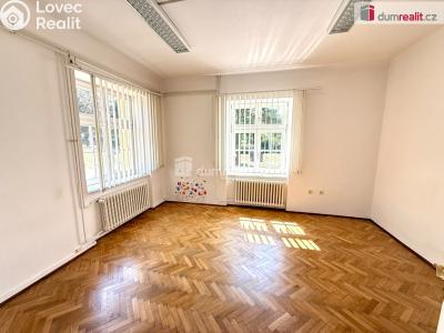Pronájem kanceláře Veltrusy, Palackého č. 16