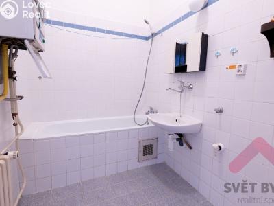 Rent apartment 2+1 Praha, náměstí Barikád č. 10