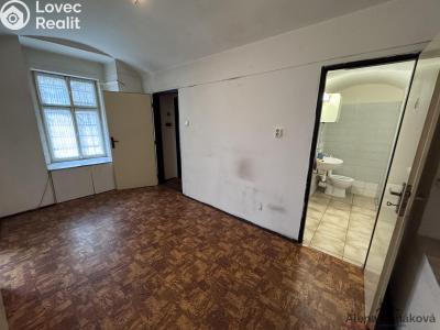 Prodej obchodního prostoru Praha, Arbesovo náměstí č. 13