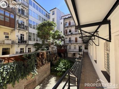 Продаж нестандартної квартири Praha, Arbesovo náměstí č. 28