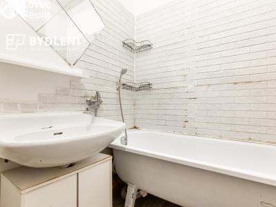 Sale apartment 2+1 Teplice, Sokolovská cesta č. 10