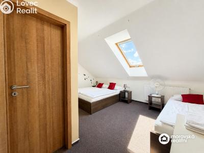 Sale hotel Jevišovka č. 17