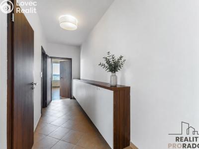 Sale apartment 3+KK Praha, Nad přehradou č. 9