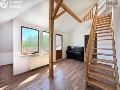 Rent apartment 4+1 Osek, Obránců míru 39 č. 3