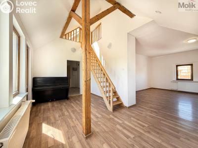Rent apartment 4+1 Osek, Obránců míru 39 č. 7