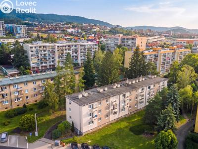 Prodej bytu 3+1 Králův Dvůr, Pod Hájem č. 17