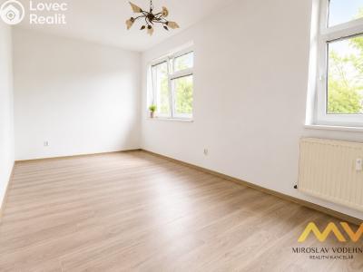 Pronájem bytu 2+KK Hradec Králové, Pražská třída č. 7