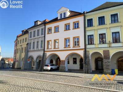 Pronájem bytu 1+KK Hradec Králové, Malé náměstí č. 11