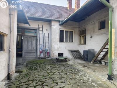 Prodej rodinného domu Komořany č. 27
