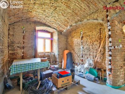 Sale farm Šlapanov č. 17