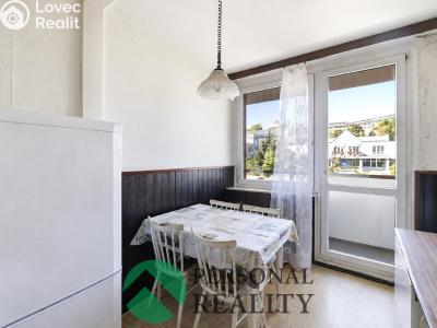 Sale apartment 3+1 Mělník, Pod Vrchem č. 9
