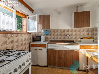 Sale hut Bečice č. 11