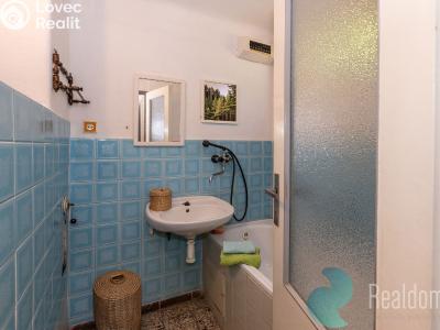 Sale hut Bečice č. 12