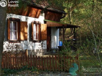 Sale hut Bečice č. 13