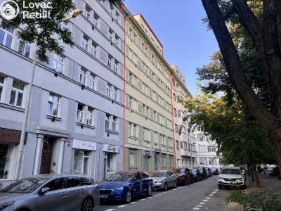 Prodej bytu 2+KK Praha, náměstí Dr. Václava Holého č. 17