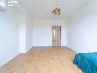 Prodej bytu 2+1 Týnec nad Labem, Marie Majerové 107 č. 6