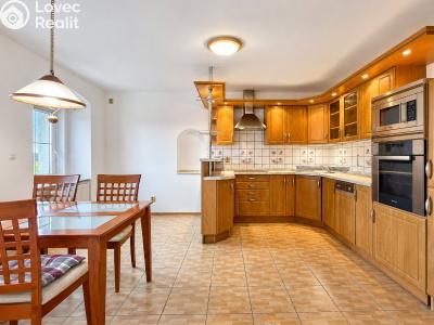 Sale family house Hora Svatého Šebestiána č. 22