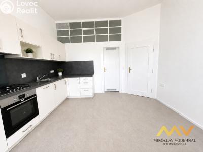 Rent apartment 3+1 Hradec Králové, Dukelská třída č. 3