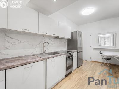 Продаж квартири 2+KK Praha, Na Veselí č. 9