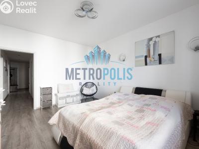Sale multi-gen house Velim, Palackého 423 č. 15