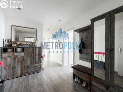 Sale multi-gen house Velim, Palackého 423 č. 18