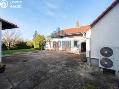 Sale multi-gen house Velim, Palackého 423 č. 33