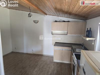 Prodej rodinného domu Vinařice č. 8