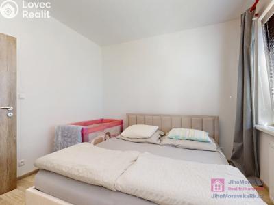 Sale apartment 2+1 Rakvice, Družstevní 804 č. 7