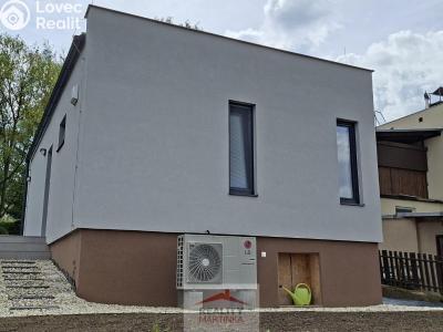 Pronájem rodinného domu Valašské Meziříčí, 28. října 1677 č. 12