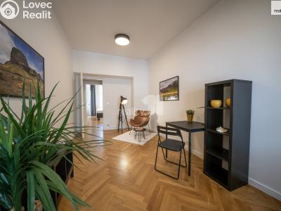 Продаж квартири 3+KK Praha 10, Charkovská č. 15
