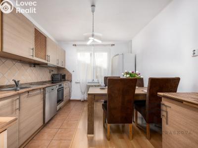 Sale apartment 2+1 Písek, Husovo nám. 1680 č. 2