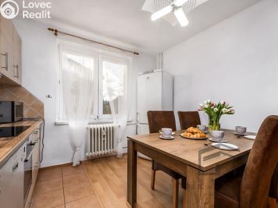 Sale apartment 2+1 Písek, Husovo nám. 1680 č. 3