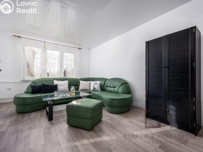 Sale apartment 2+1 Písek, Husovo nám. 1680 č. 4