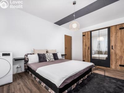 Sale apartment 2+1 Písek, Husovo nám. 1680 č. 8
