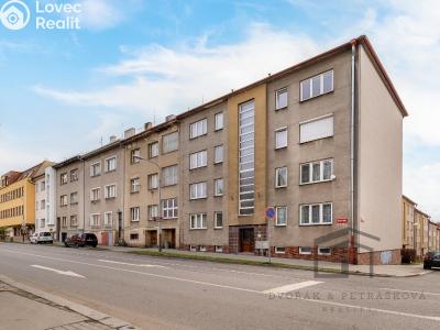 Sale apartment 2+1 Písek, Husovo nám. 1680 č. 13