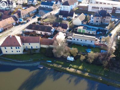 Prodej komerční nemovitosti Týn nad Vltavou, Nádražní 180 č. 8