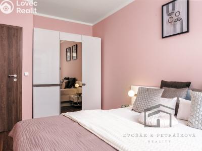 Prodej bytu 2+KK Praha, Oty Bubeníčka č. 9