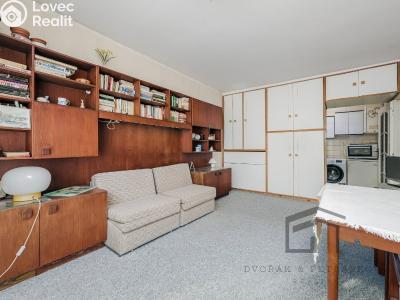 Sale apartment 3+KK Praha, Žateckých č. 3