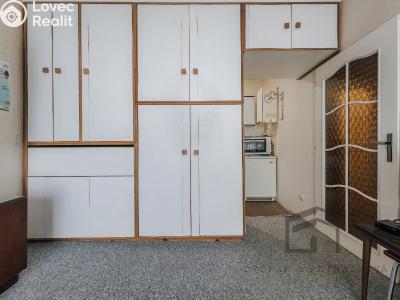 Sale apartment 3+KK Praha, Žateckých č. 9