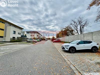 Prodej garážového stání Včelná, Pod Tratí 680 č. 3