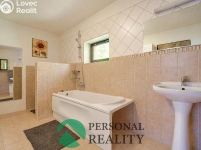 Продаж сімейного будинку Planá, Na Sádkách 263 č. 15