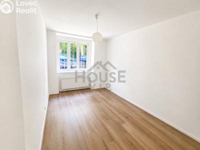 Sale apartment 3+KK Praha, Pod Labuťkou č. 1