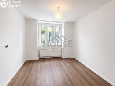 Sale apartment 3+KK Praha, Pod Labuťkou č. 4